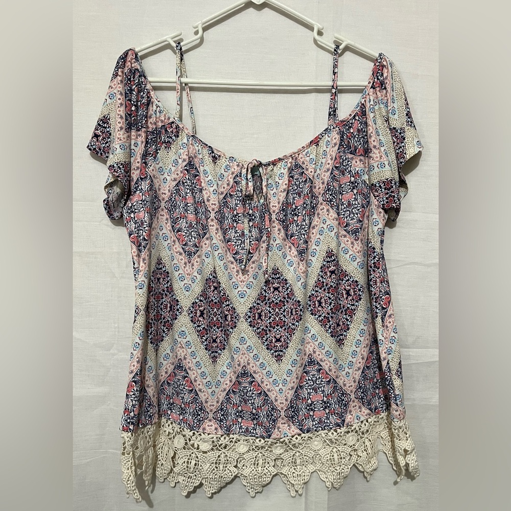 Maurices Multicolor Patterned Blouse with Lace Hem